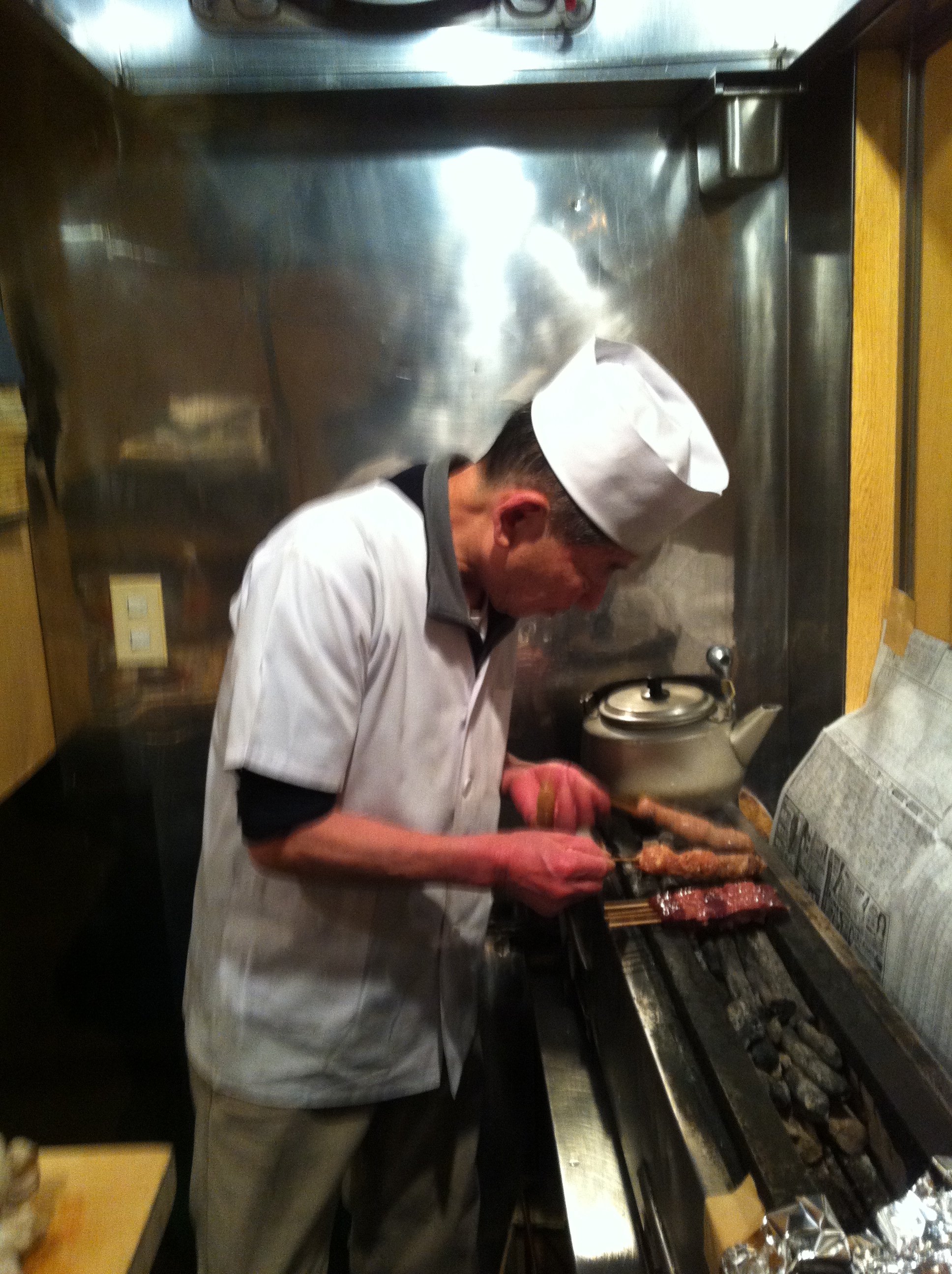 串焼き　スタミナ料理　神田　三政